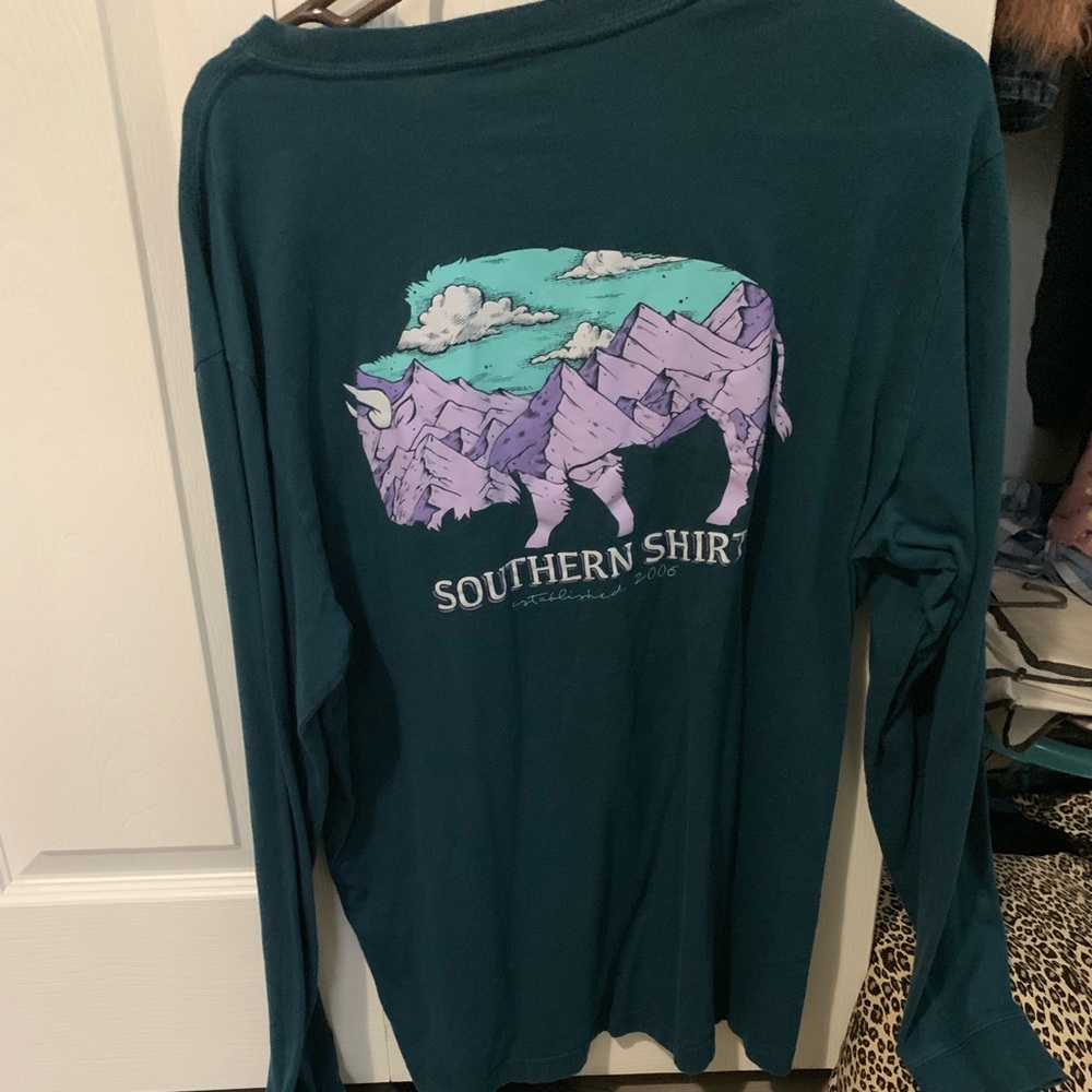 Woman’s Southern shirt